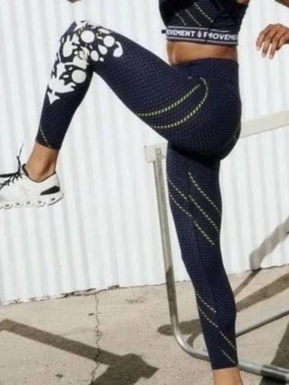 Free People Movement by Free People Never Better 7/8 Blk Motif Logo Leggings-XS